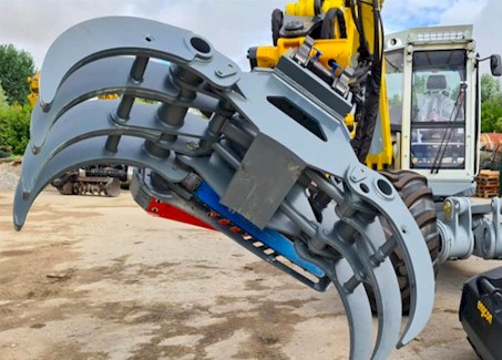 Polip-, és csipegetőkanál- Idrobenne