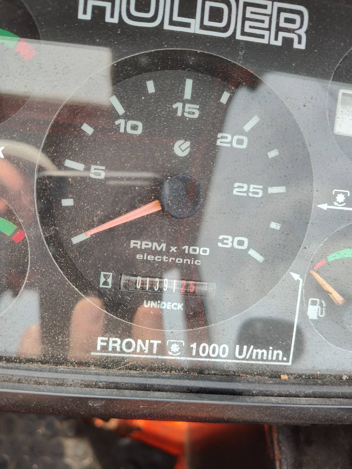 Holder C230 derékcsuklós kommunálisgép - Kép 5