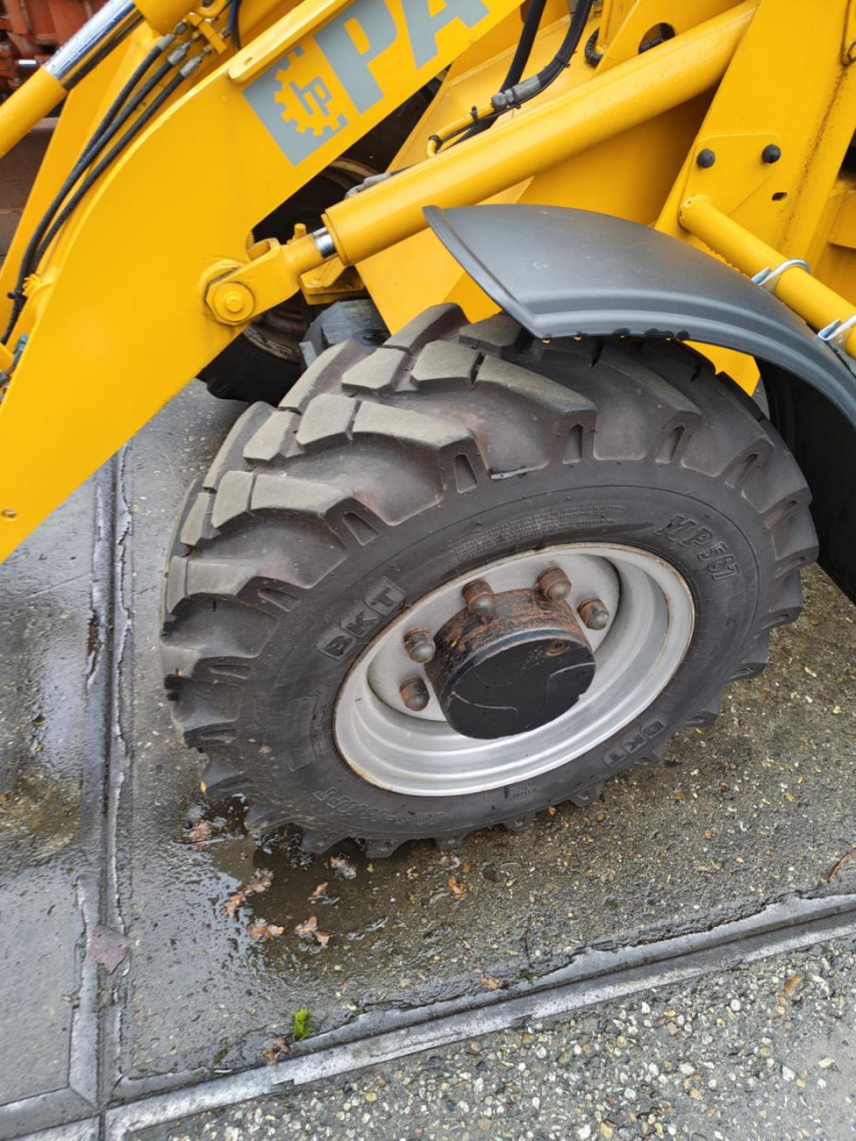 PAUS RL552 – kompakt gumikerekes homlokrakodó - Kép 6