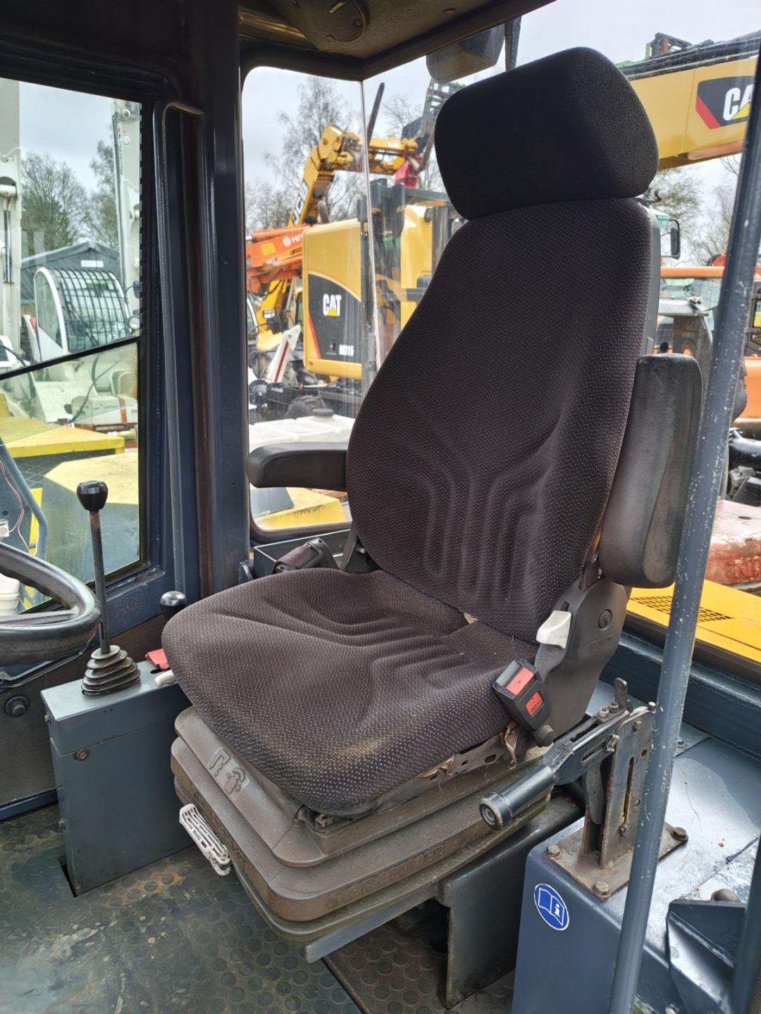 PAUS RL552 – kompakt gumikerekes homlokrakodó - Kép 9