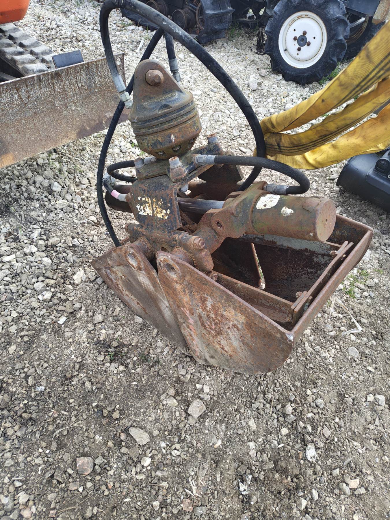 Csipegető kanál rotátorral - Kép 4